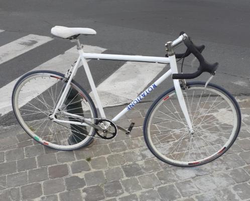Ixelles BRUXELLES vélo de route Rotazione SingleSpeed blanc, Fietsen en Brommers, Fietsen | Heren | Sportfietsen en Toerfietsen