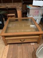 Table basse en bois avec plateau en verre et tiroir, Maison & Meubles, Tables | Tables de salon, Moins de 50 cm, 50 à 100 cm, Carré