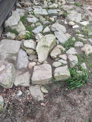Natuurstenen beschikbaar voor biedingen