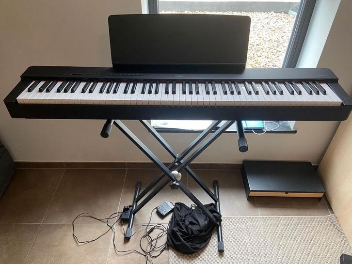 Yamaha P-225 Digitale Piano – Garantie!, Musique & Instruments, Claviers, Comme neuf, 88 touches, Yamaha, Sensitif, Avec pied