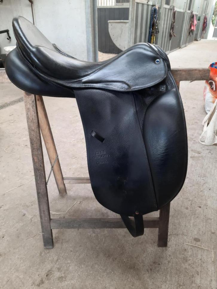 Stübben dressuurzadel, Hobby en Vrije tijd, Overige Hobby en Vrije tijd, Gebruikt, Ophalen