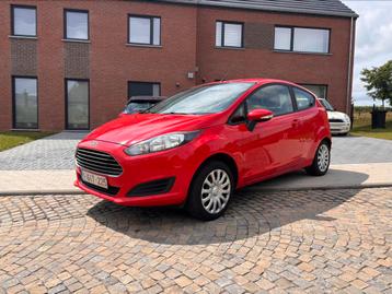 Ford fiesta 2014,171000km,1.25i, carnet complet, 1er main beschikbaar voor biedingen