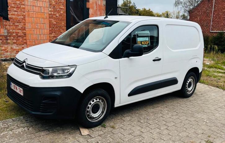 Btw wagen Citroën Berlingo 1.5 BlueHDi 2019 103k km | 3zit, Auto's, Bestelwagens en Lichte vracht, Particulier, Airbags, Airconditioning