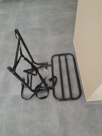 Zwart stevig bedhek voor onder de matras beschikbaar voor biedingen
