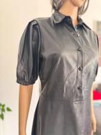 Black leather look dress with puffed sleeves (size S/M), Kleding | Dames, Jurken, Maat 38/40 (M), Zwart, Ophalen of Verzenden