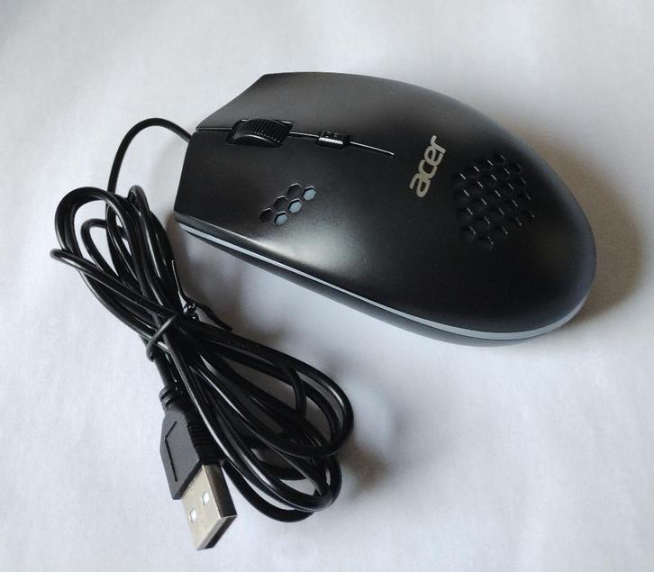 Gaming muis met RGB lichtjes, Informatique & Logiciels, Souris, Comme neuf, Souris, Filaire, Souris de gaming, Enlèvement ou Envoi