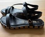 Zwarte lederen sandalen van Tamaris, Kleding | Dames, Zwart, Zo goed als nieuw, Sandalen of Muiltjes, Ophalen of Verzenden