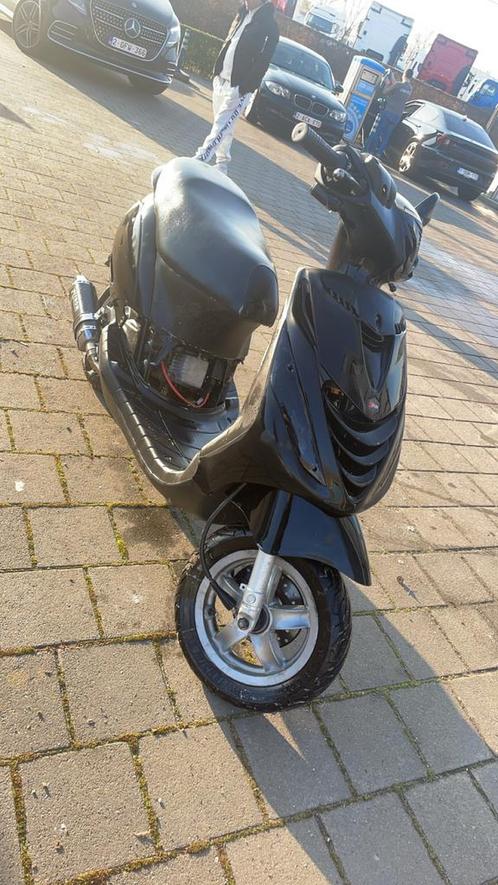 Piaggio zip 4t b klasse, Fietsen en Brommers, Scooters | Piaggio, Zo goed als nieuw, Zip, Ophalen