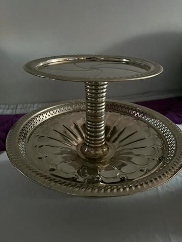 Elegante Zilveren Etagère in Marokkaanse Stijl beschikbaar voor biedingen
