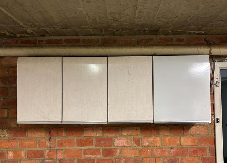 Hangkast met 3 deur + 1 deur, Huis en Inrichting, Kasten | Overige, Zo goed als nieuw, Ophalen