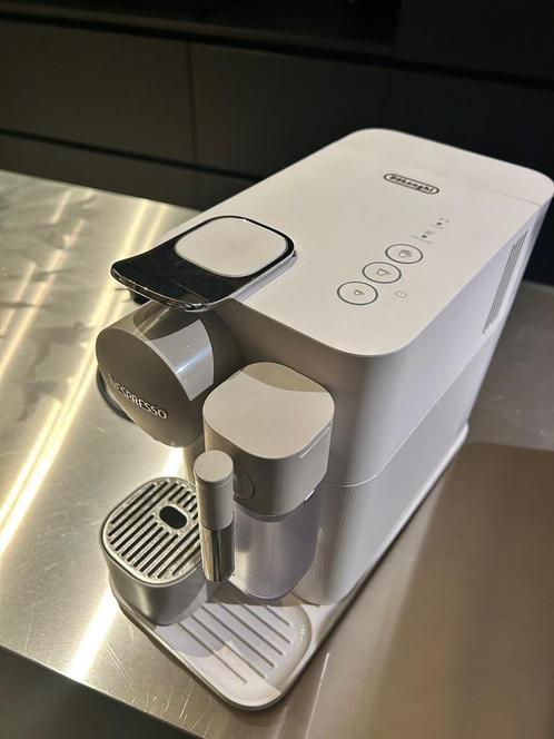 Machine Nespresso De’Longhi, Elektronische apparatuur, Koffiezetapparaten, Zo goed als nieuw, Ophalen
