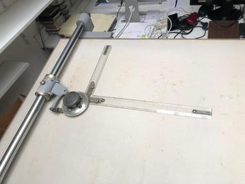 tekentafel Olnic beschikbaar voor biedingen