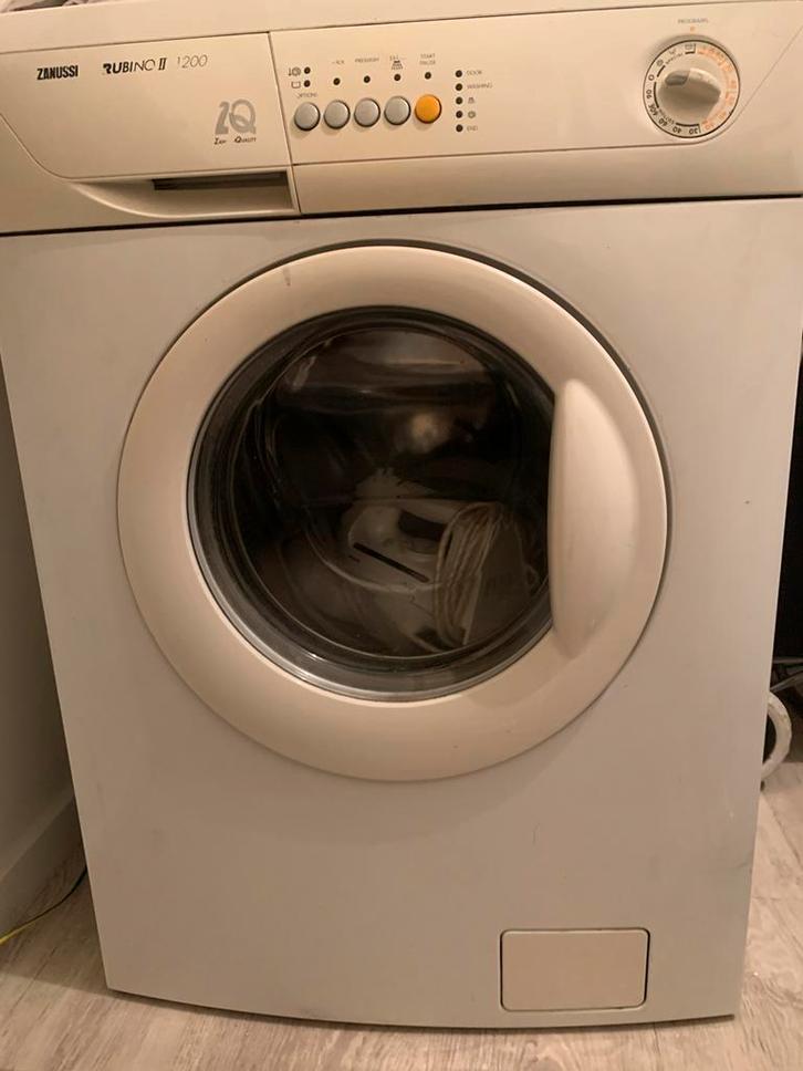 Gratis wasmachin, Elektronische apparatuur, Wasmachines, Niet werkend, Voorlader, 6 tot 8 kg, 90 tot 95 cm, 1200 tot 1600 toeren