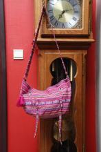 Mooie schoudertas van roze stof met batische print, Ophalen of Verzenden, Schoudertasje, Roze, Zo goed als nieuw