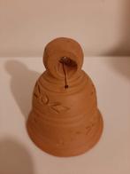 terracotta decoratie klokje met klepel, Enlèvement ou Envoi