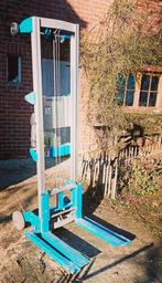 Genie handstapelaar kanaallift, Ophalen