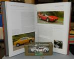 Het ultieme verhaal van Ferrari + Model 308 GTB, Hobby & Loisirs créatifs, Autres marques, Envoi, Voiture, Neuf