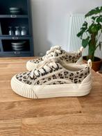 Stoffen sneaker luipaardprint maat 30, Kinderen en Baby's, Kinderkleding | Schoenen en Sokken, Ophalen, Zo goed als nieuw