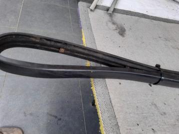 Bmw e24 rubber gedeelte achterbumper  beschikbaar voor biedingen