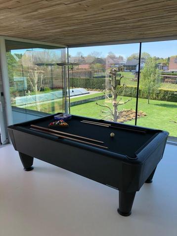 Table de billard Sam, couleur : All Black disponible aux enchères