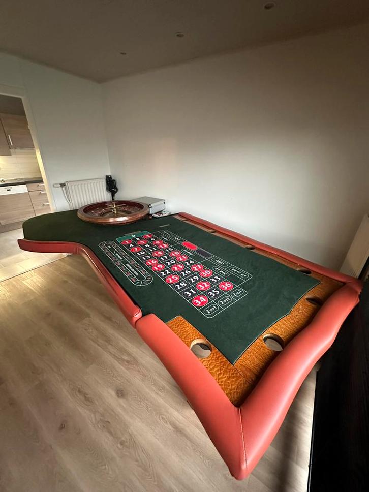 Roulette tafel origineel Casino Middelkerke, Antiek en Kunst, Kunst | Overige Kunst, Ophalen