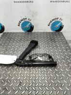 B.M.W. 3 SERIES F30LCI 318d High Exec. [SEAT_BELT_STALK] 201, Ophalen of Verzenden, Gebruikt, Stiba lid