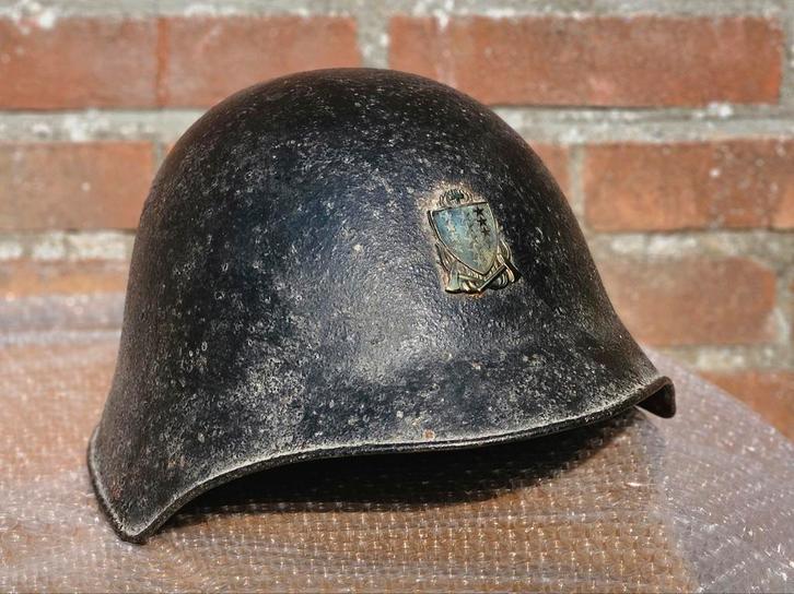 Brandweerhelm brandweer Zwitserland casque pompier, Verzamelen, Militaria | Algemeen, Ophalen of Verzenden