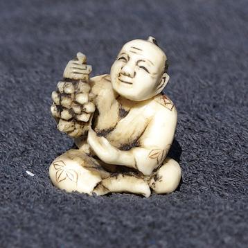 netsuke beschikbaar voor biedingen