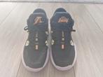 Basketschoenen maat 37, Sport en Fitness, Basketbal, Ophalen, Zo goed als nieuw