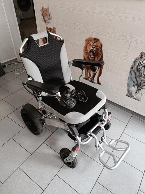 Chaise roulante électrique pliable en aluminium(état neuf), Diversen, Rolstoelen, Inklapbaar, Ophalen