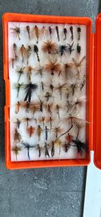 Lot complet de 510 mouches de pêche et boîte de transport, Sports nautiques & Bateaux, Pêche à la ligne | Pêche à la mouche, Comme neuf