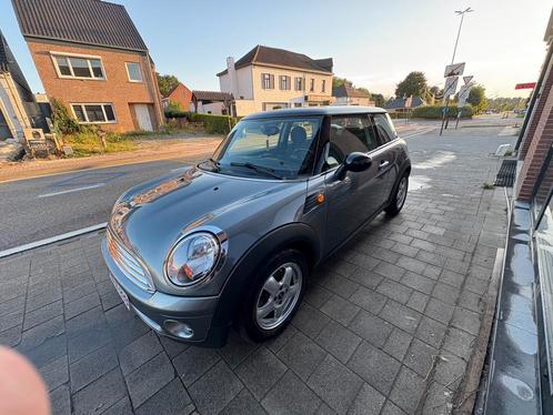 Mini Cooper 2010 - 1600cc benzine, gekeurd voor verkoop., Auto's, Mini, Particulier, Cooper, Airbags, Airconditioning, Alarm, Bluetooth