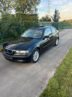 Bmw 318 benzine compact start en rijdt nog 1000 euro, Auto's, BMW, Achterwielaandrijving, Zwart, Leder, Bruin