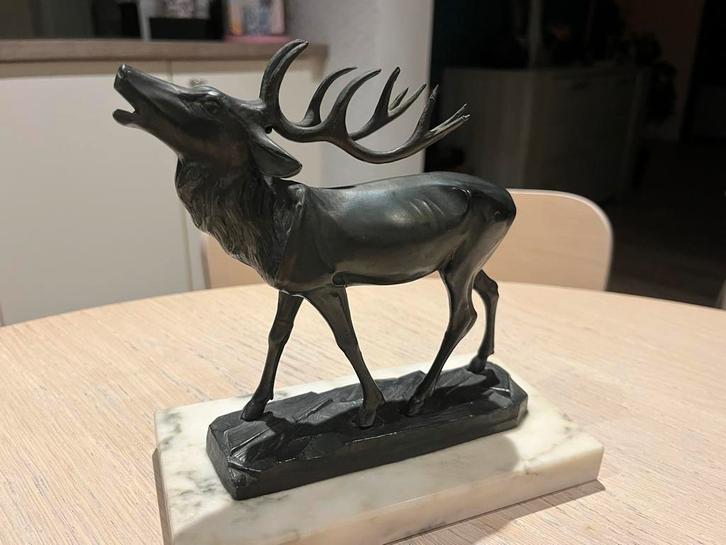 Bronzen brullend damhert op arduinen sokkel, Antiek en Kunst, Kunst | Beelden en Houtsnijwerken, Ophalen of Verzenden