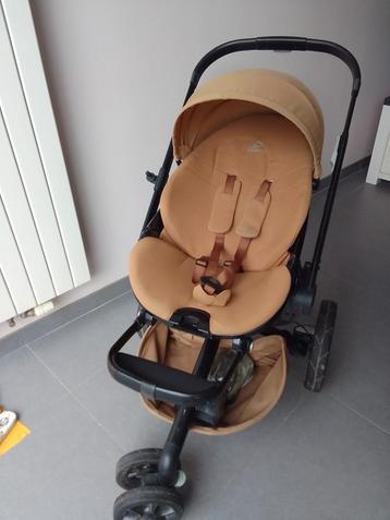 Zeer gebruiks vriendelijke meegroei kinderwagen. beschikbaar voor biedingen