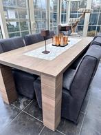 Vol houten eettafel met 6 zeteltjes, Enlèvement