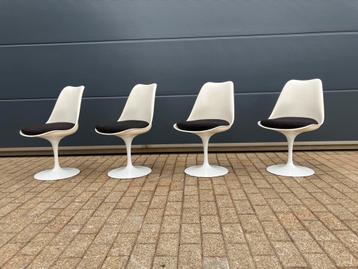 4x originele vintage Knoll Tulip chairs by Eero Saarinen beschikbaar voor biedingen
