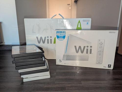 Volledig Wii + Wii Fit Balance Board + 12 spel Wii/gamecube, Games en Spelcomputers, Spelcomputers | Nintendo Wii, Zo goed als nieuw