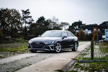 AUDI A4 BERLINE//S-LINE//APPLE CARPLAY