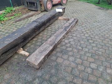 Oud eiken balk 30x30x4m  beschikbaar voor biedingen