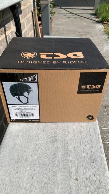 Tjg skateboard helm beschikbaar voor biedingen