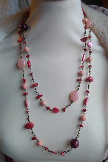 ketting roze rood lang beschikbaar voor biedingen