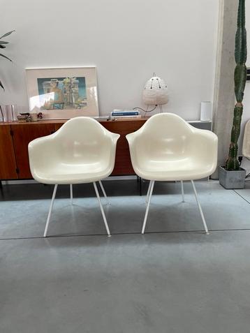 Set van 2 vintage Eames Armchairs - Herman Miller beschikbaar voor biedingen