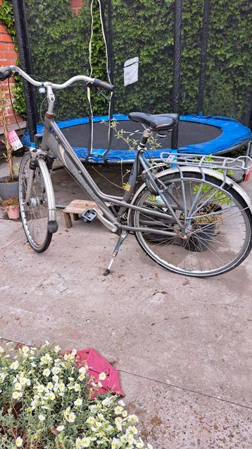 Damesfiets  beschikbaar voor biedingen