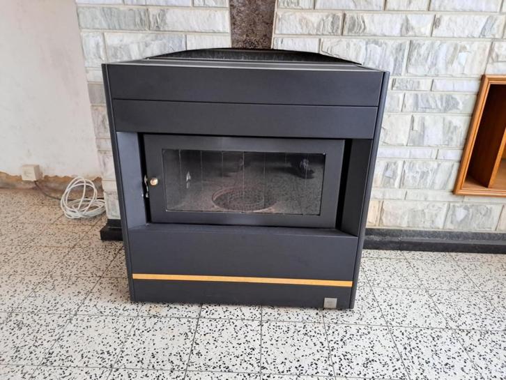 Mazoutkachel - Well Straler - 2 stuks, Maison & Meubles, Poêles, Utilisé, Autoportant, Autres types, Autres carburants, Enlèvement