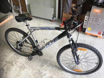 VTT GT taille L. Modèle Avalanche 2.0, Autres marques, Enlèvement, Utilisé, Hommes