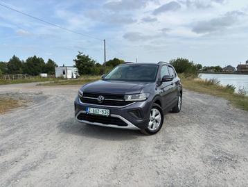 VW T-CROSS  2024 9000KM BENZINE PDC VOOR EN ACHTER beschikbaar voor biedingen
