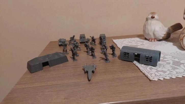 14 Vintage soldaatjes / grijs, Kinderen en Baby's, Speelgoed | Actiefiguren, Gebruikt, Verzenden