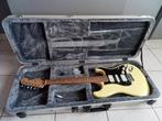 Fender stratocaster player HSH butter cream met gitaarkoffer, Muziek en Instrumenten, Snaarinstrumenten | Gitaren | Elektrisch