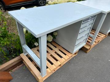 Lista werkbank met ladenkast : nieuwstaat 900 euro beschikbaar voor biedingen